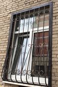 Установка решетки металлической кованной РК20 на окно